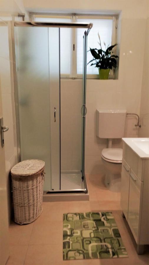 The With Air Conditioned * Porec